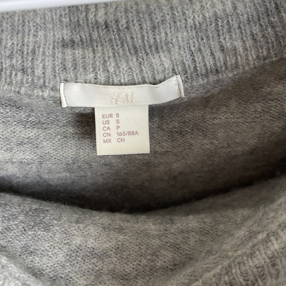 Sweater - Picture 3 of 3